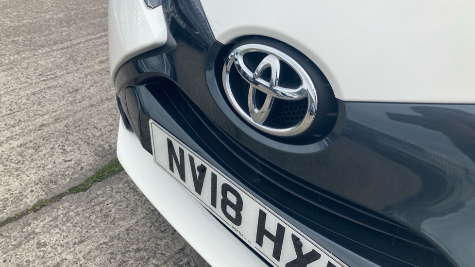Toyota Aygo 1.0 VVT-i X-Style 5dr Petrol Hatchback - Image 38