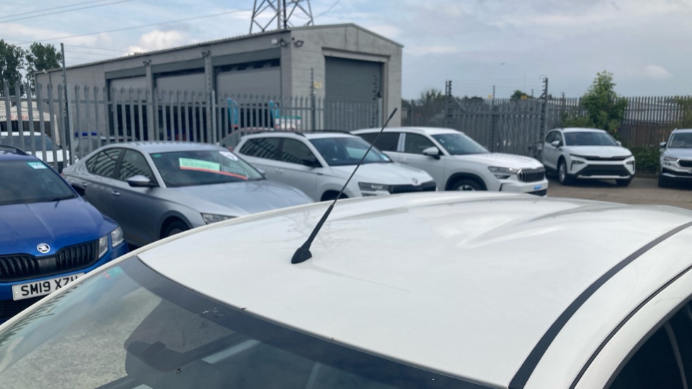 Toyota Aygo 1.0 VVT-i X-Style 5dr Petrol Hatchback - Image 39