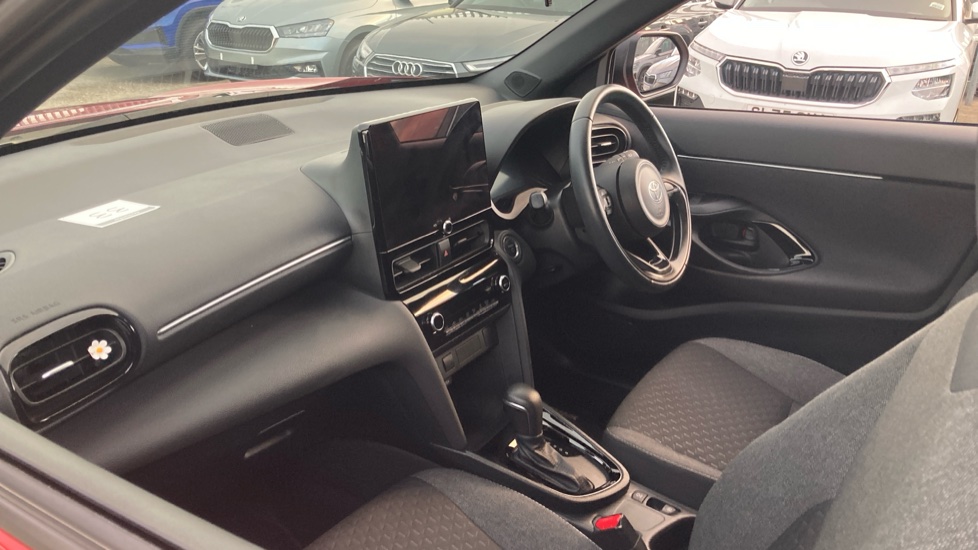 Toyota Yaris Cross 1.5 Hybrid Design 5dr CVT Hybrid Estate - Image 9