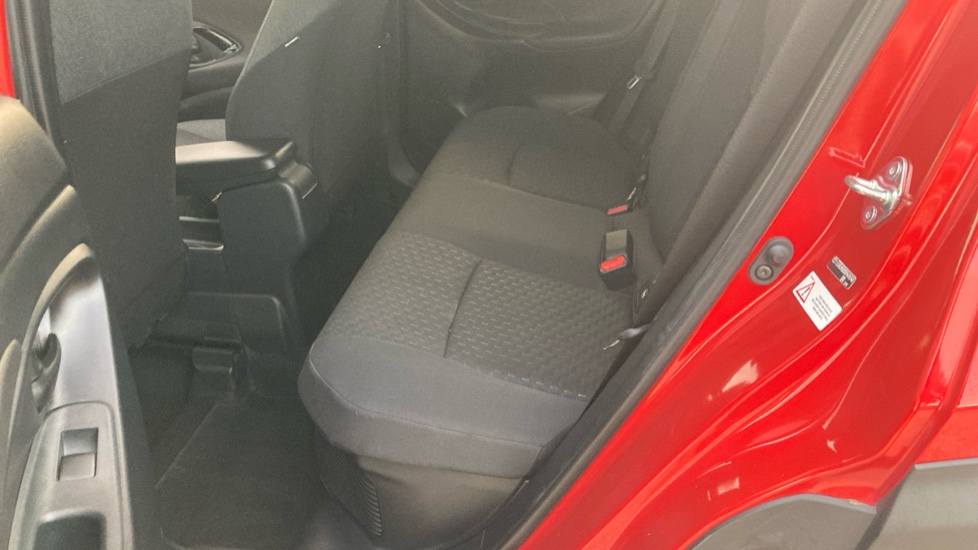 Toyota Yaris Cross 1.5 Hybrid Design 5dr CVT Hybrid Estate - Image 16