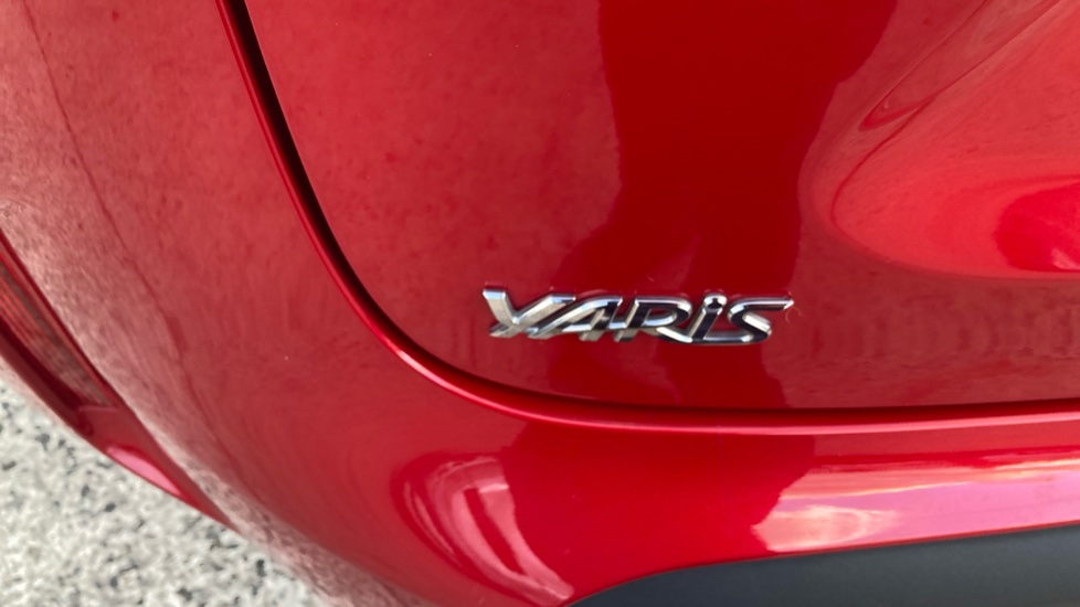 Toyota Yaris Cross 1.5 Hybrid Design 5dr CVT Hybrid Estate - Image 40
