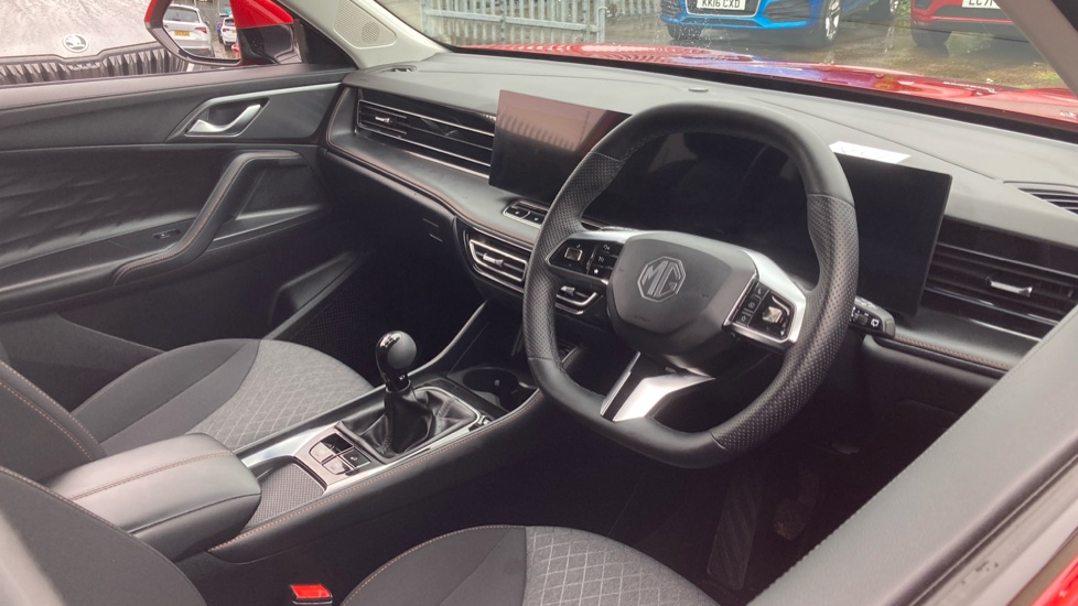 MG HS 1.5 T-GDI SE 5dr Petrol Hatchback - Image 11