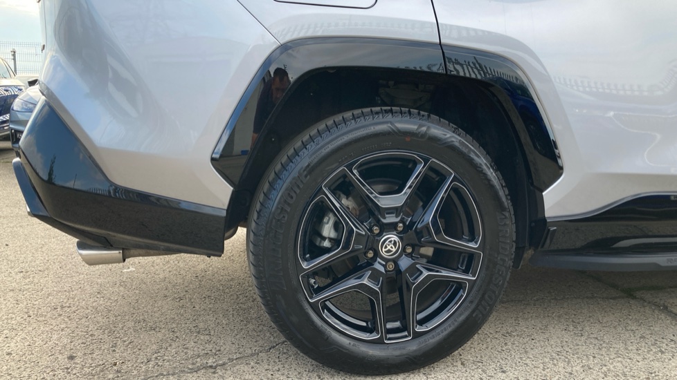 Toyota RAV4 2.5 PHEV GR Sport 5dr CVT Estate - Image 7