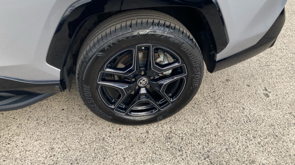 Toyota RAV4 2.5 PHEV GR Sport 5dr CVT Estate - Image 23