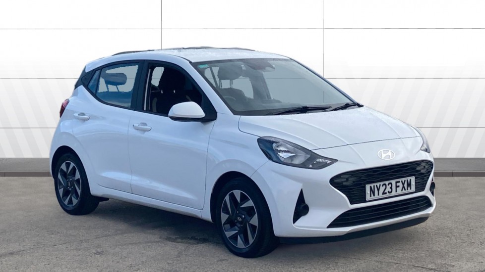 Hyundai i10 1.0 Advance 5dr Petrol Hatchback - Image 1