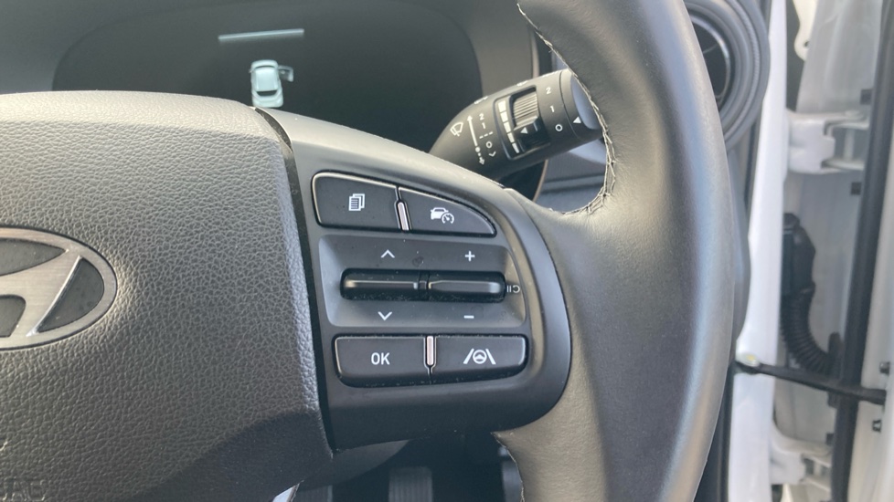 Hyundai i10 1.0 Advance 5dr Petrol Hatchback - Image 27