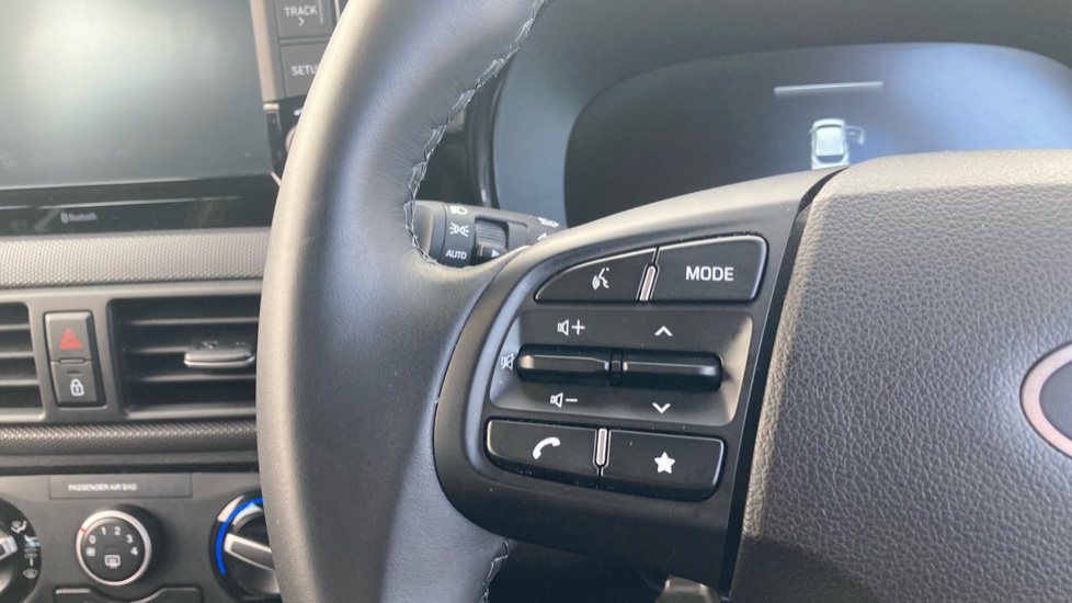 Hyundai i10 1.0 Advance 5dr Petrol Hatchback - Image 28