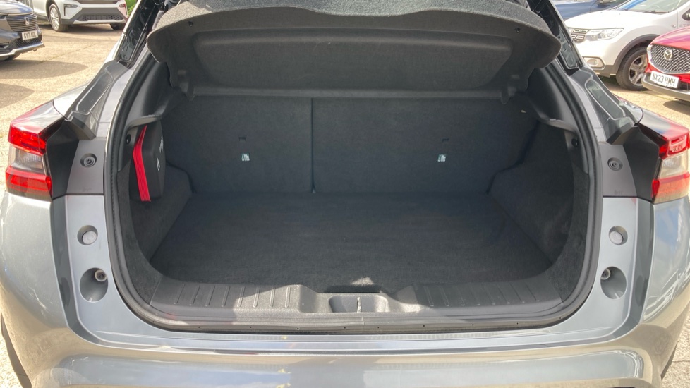 Nissan Juke 1.6 Hybrid Tekna+ 5dr Auto Hybrid Hatchback - Image 4