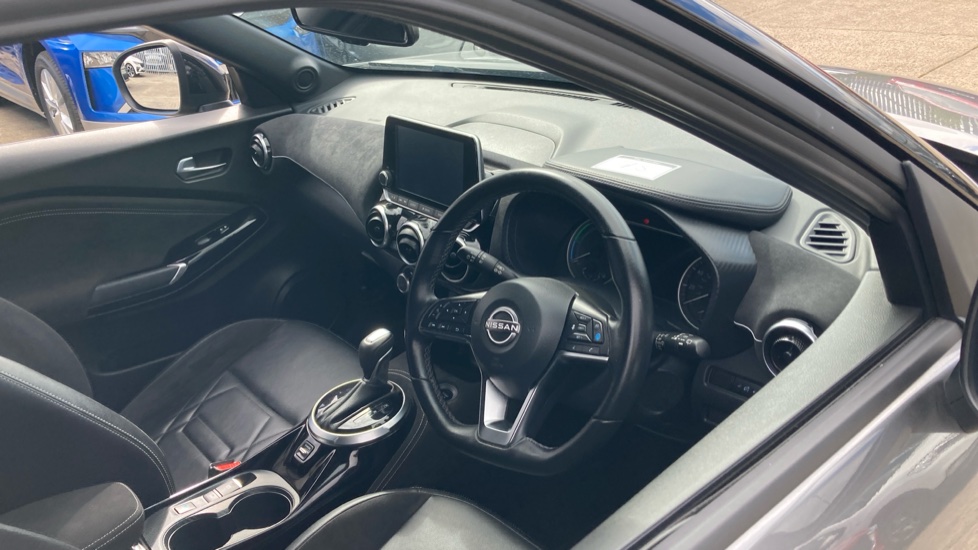 Nissan Juke 1.6 Hybrid Tekna+ 5dr Auto Hybrid Hatchback - Image 11