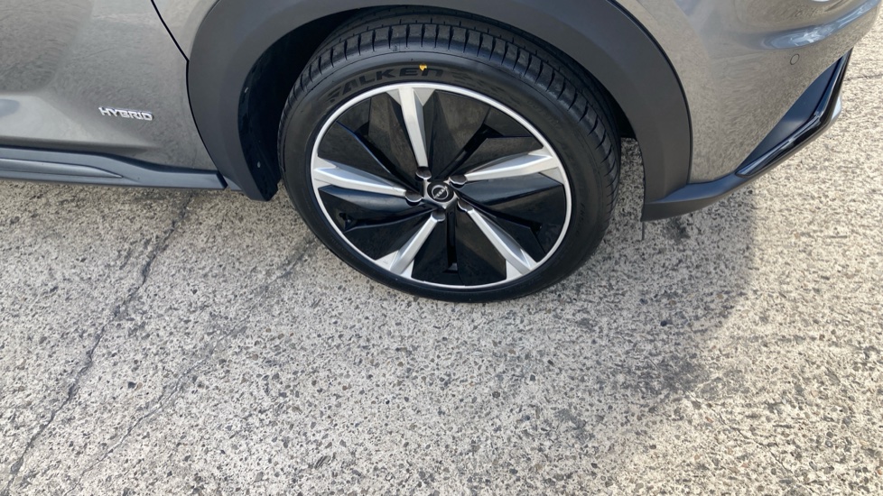 Nissan Juke 1.6 Hybrid Tekna+ 5dr Auto Hybrid Hatchback - Image 21
