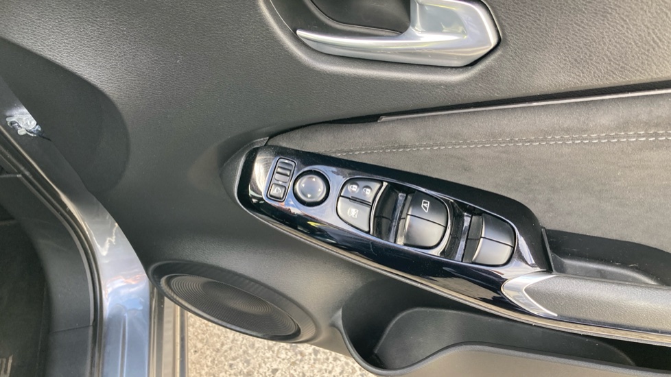 Nissan Juke 1.6 Hybrid Tekna+ 5dr Auto Hybrid Hatchback - Image 28