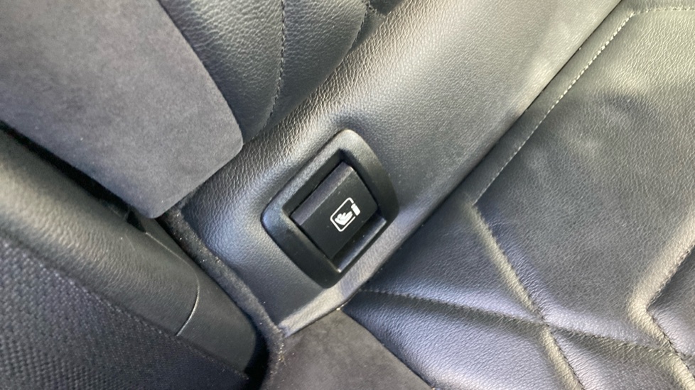 Nissan Juke 1.6 Hybrid Tekna+ 5dr Auto Hybrid Hatchback - Image 38