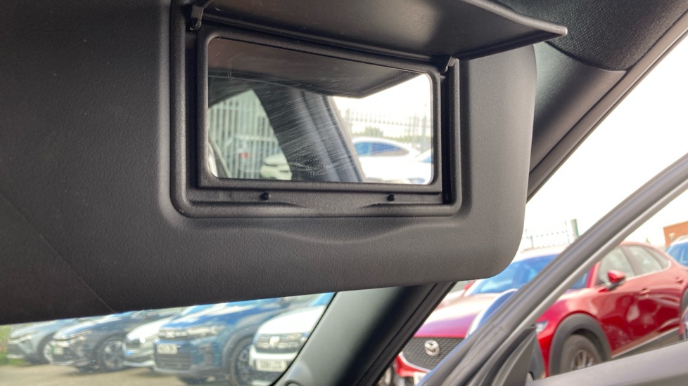 Nissan Juke 1.6 Hybrid Tekna+ 5dr Auto Hybrid Hatchback - Image 48