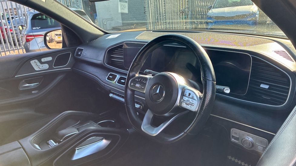 Mercedes-Benz GLE 350d 4Matic AMG Line Prem 5dr 9G-Tronic [7 St] Diesel Estate - Image 11