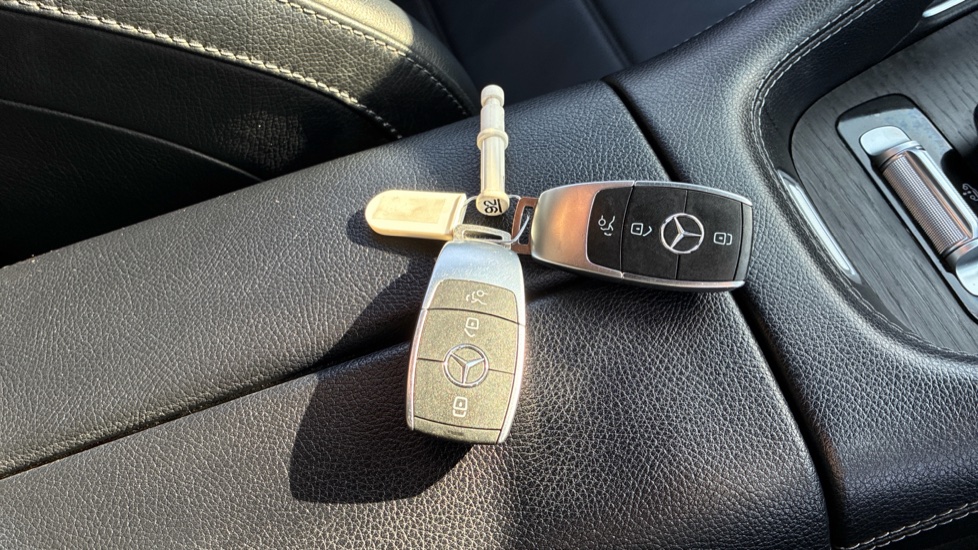 Mercedes-Benz GLE 350d 4Matic AMG Line Prem 5dr 9G-Tronic [7 St] Diesel Estate - Image 20