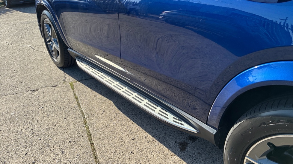 Mercedes-Benz GLE 350d 4Matic AMG Line Prem 5dr 9G-Tronic [7 St] Diesel Estate - Image 22
