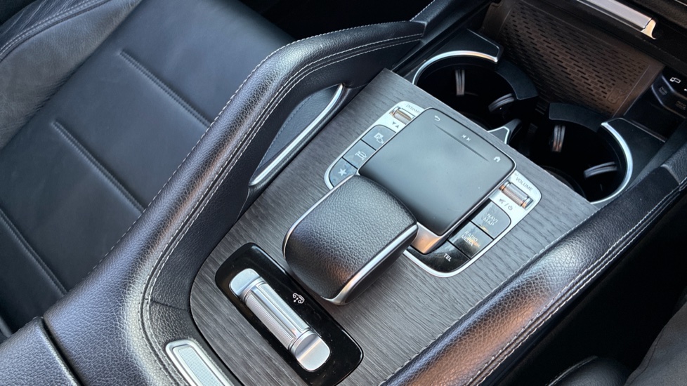 Mercedes-Benz GLE 350d 4Matic AMG Line Prem 5dr 9G-Tronic [7 St] Diesel Estate - Image 35