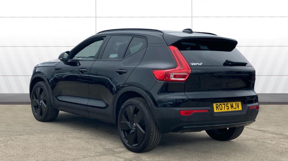 Volvo XC40 2.0 B4P Ultra Black Edition 5dr Auto Petrol Estate - Image 2