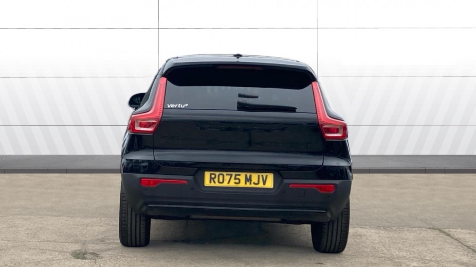 Volvo XC40 2.0 B4P Ultra Black Edition 5dr Auto Petrol Estate - Image 6