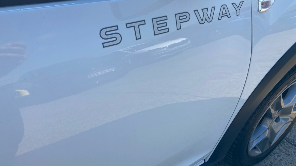 Dacia Sandero Stepway 0.9 TCe Ambiance 5dr Petrol Hatchback - Image 24