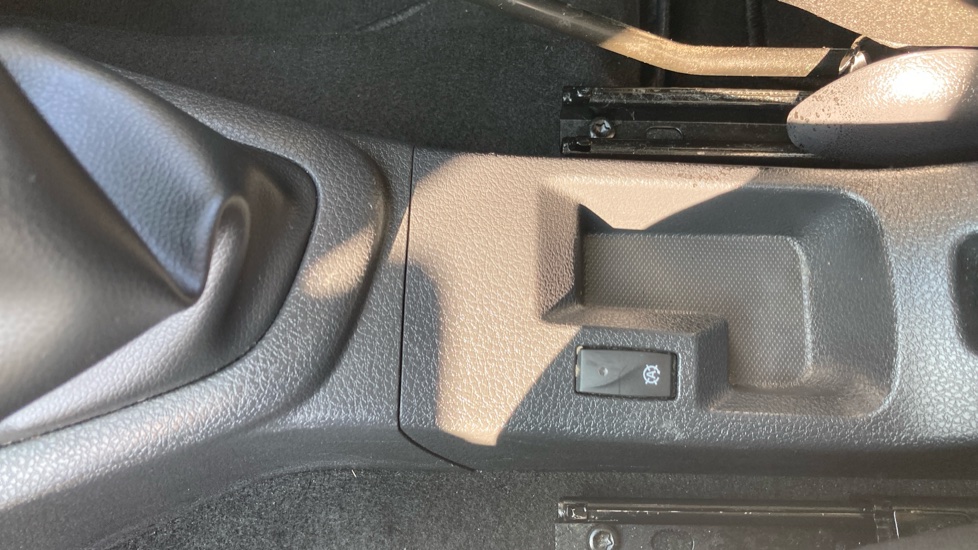 Dacia Sandero Stepway 0.9 TCe Ambiance 5dr Petrol Hatchback - Image 40