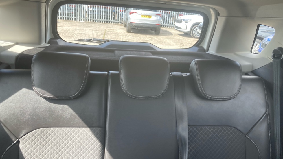 Ford EcoSport 1.5 Titanium 5dr Powershift [17in] Petrol Hatchback - Image 15