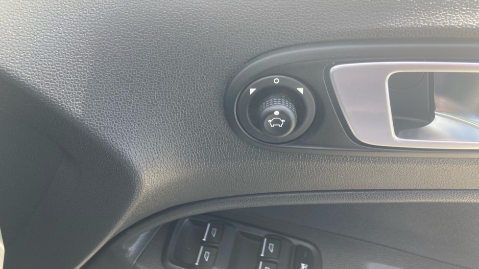 Ford EcoSport 1.5 Titanium 5dr Powershift [17in] Petrol Hatchback - Image 26