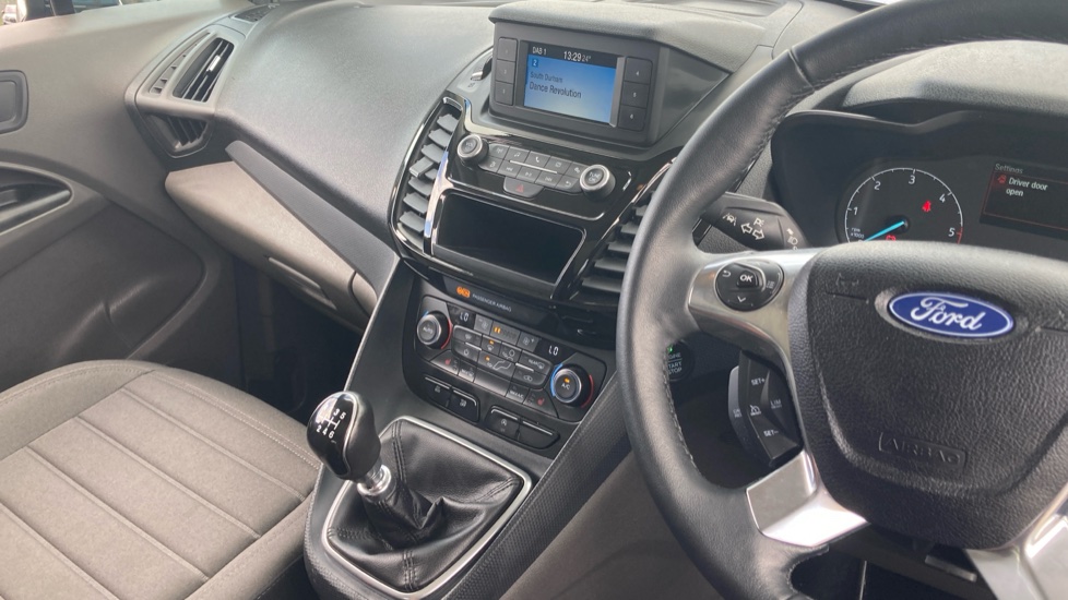 Ford Tourneo Connect 1.5 EcoBlue 120 Titanium 5dr Diesel Estate - Image 14