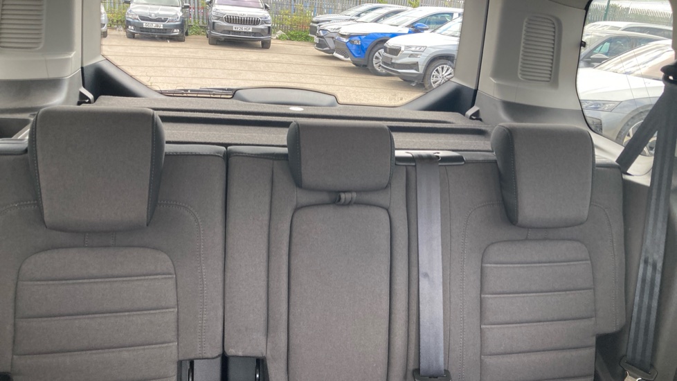 Ford Tourneo Connect 1.5 EcoBlue 120 Titanium 5dr Diesel Estate - Image 15