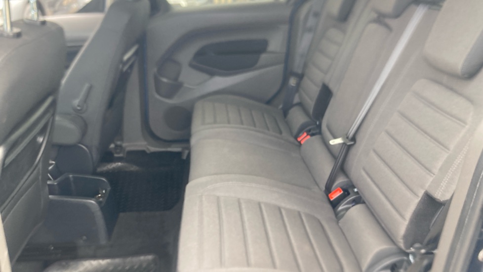 Ford Tourneo Connect 1.5 EcoBlue 120 Titanium 5dr Diesel Estate - Image 16