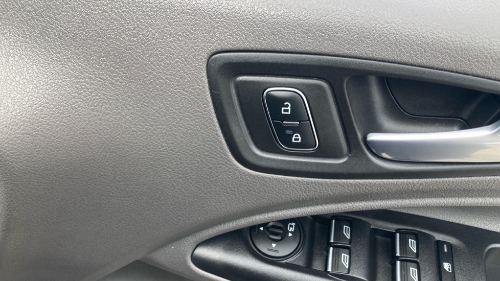 Ford Tourneo Connect 1.5 EcoBlue 120 Titanium 5dr Diesel Estate - Image 27