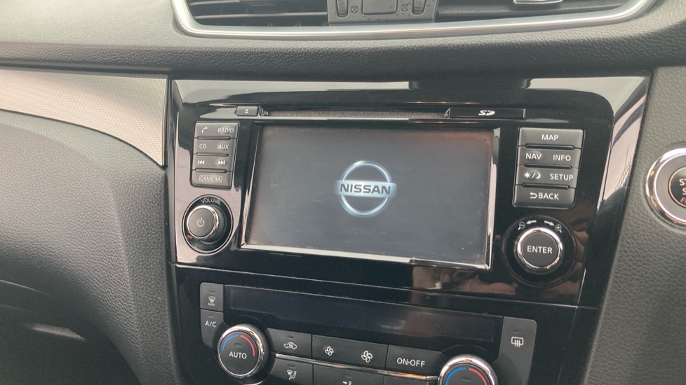 Nissan Qashqai 1.5 dCi N-Connecta 5dr Diesel Hatchback - Image 12
