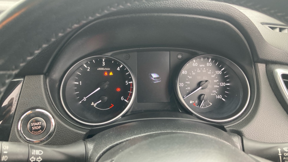 Nissan Qashqai 1.5 dCi N-Connecta 5dr Diesel Hatchback - Image 18