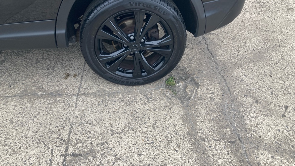 Nissan Qashqai 1.5 dCi N-Connecta 5dr Diesel Hatchback - Image 23