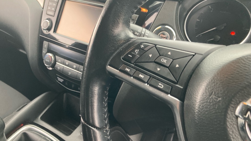Nissan Qashqai 1.5 dCi N-Connecta 5dr Diesel Hatchback - Image 29