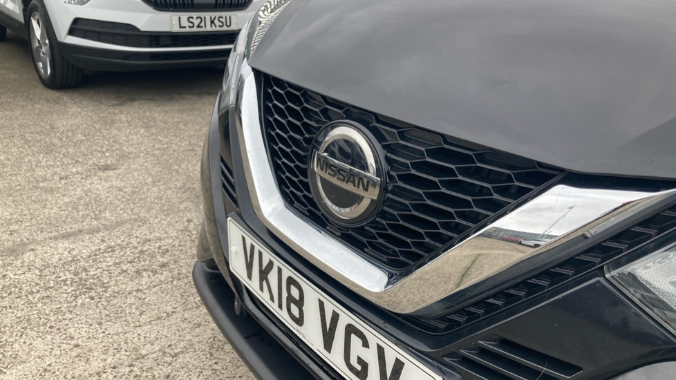Nissan Qashqai 1.5 dCi N-Connecta 5dr Diesel Hatchback - Image 43