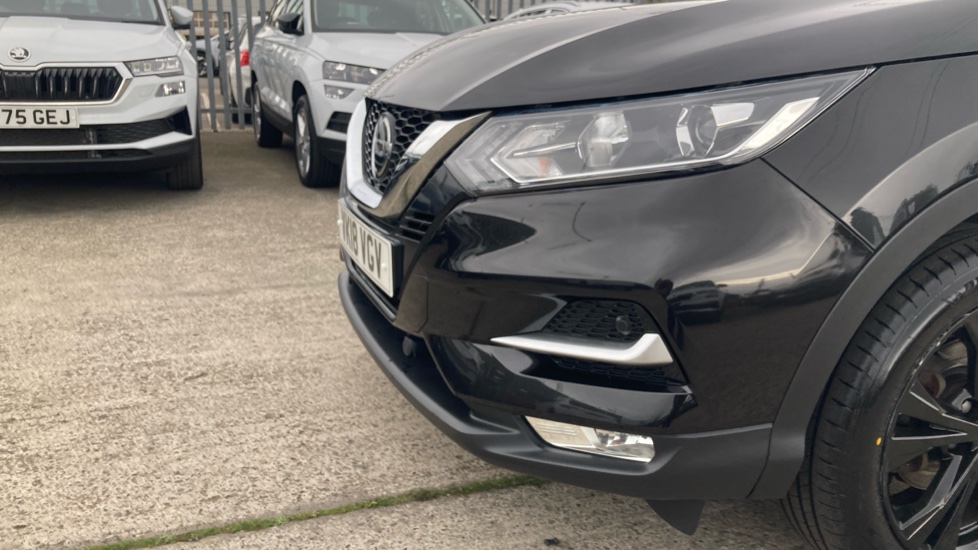 Nissan Qashqai 1.5 dCi N-Connecta 5dr Diesel Hatchback - Image 44