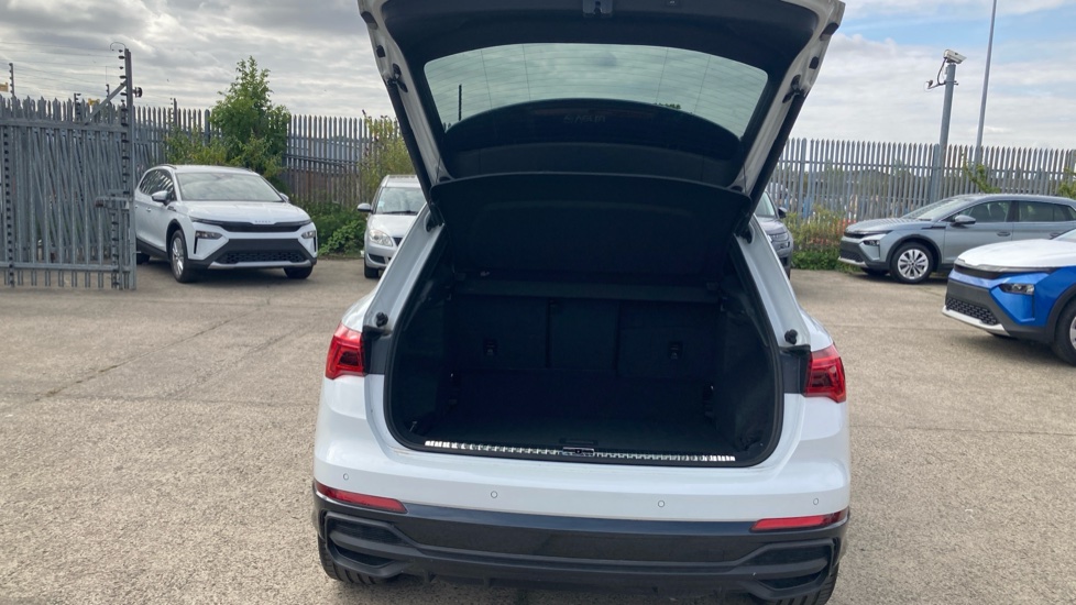 Audi Q3 40 TDI 193 Qtro Black Ed 5dr S Tronic [20Inch  Alloy] Diesel Estate - Image 4
