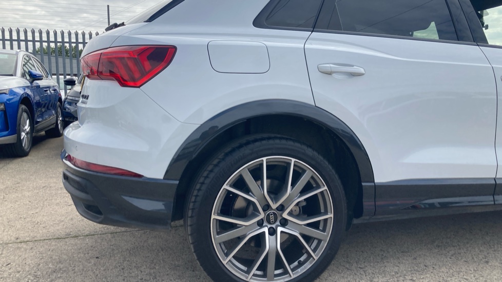 Audi Q3 40 TDI 193 Qtro Black Ed 5dr S Tronic [20Inch  Alloy] Diesel Estate - Image 7