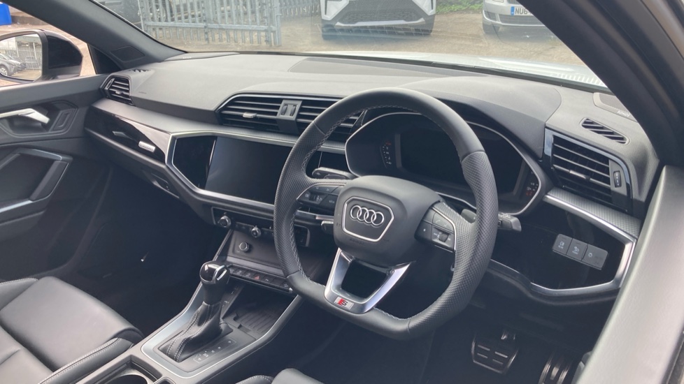 Audi Q3 40 TDI 193 Qtro Black Ed 5dr S Tronic [20Inch  Alloy] Diesel Estate - Image 11