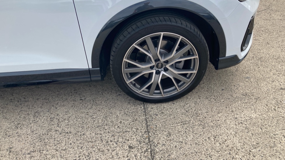 Audi Q3 40 TDI 193 Qtro Black Ed 5dr S Tronic [20Inch  Alloy] Diesel Estate - Image 21