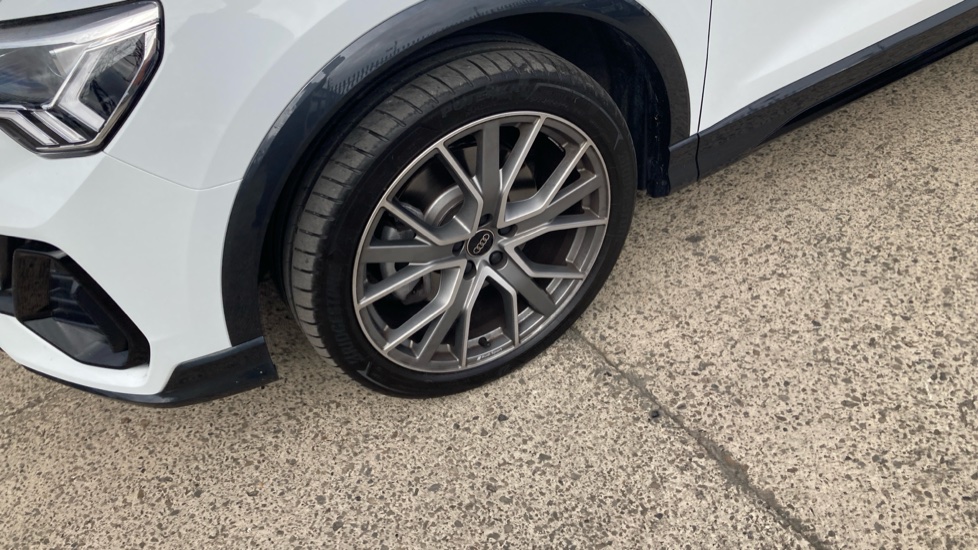 Audi Q3 40 TDI 193 Qtro Black Ed 5dr S Tronic [20Inch  Alloy] Diesel Estate - Image 22