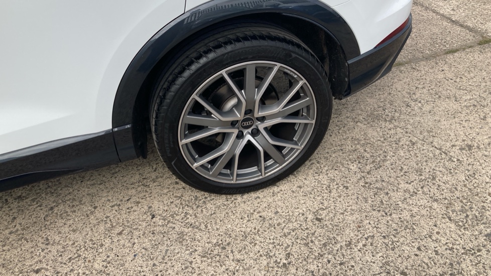 Audi Q3 40 TDI 193 Qtro Black Ed 5dr S Tronic [20Inch  Alloy] Diesel Estate - Image 23