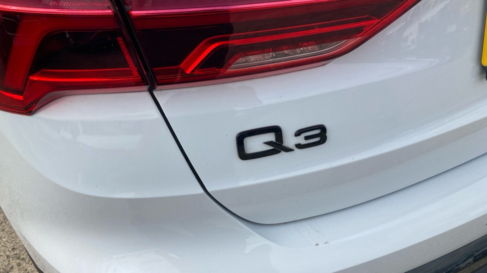 Audi Q3 40 TDI 193 Qtro Black Ed 5dr S Tronic [20Inch  Alloy] Diesel Estate - Image 24
