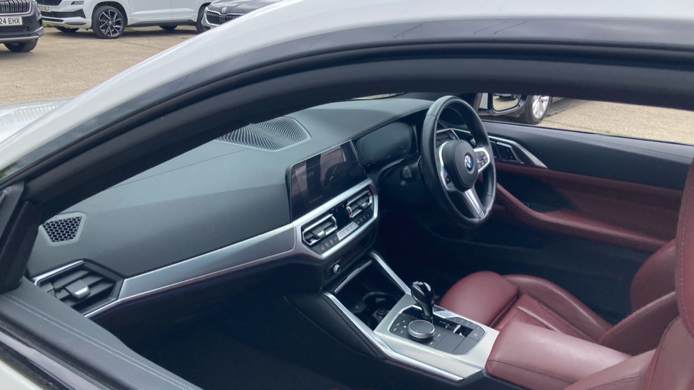 BMW 4 Series 420i xDrive M Sport 2dr Step Auto Petrol Coupe - Image 9