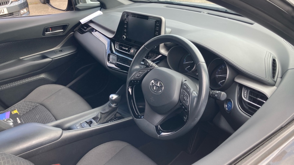 Toyota C-HR 1.8 Hybrid Icon 5dr CVT Hybrid Hatchback - Image 11
