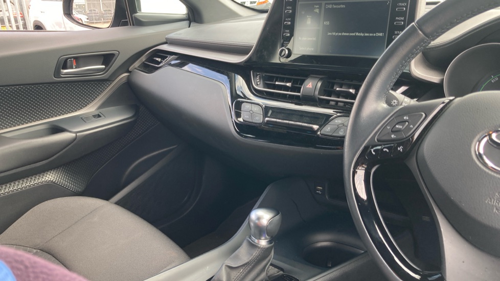 Toyota C-HR 1.8 Hybrid Icon 5dr CVT Hybrid Hatchback - Image 14