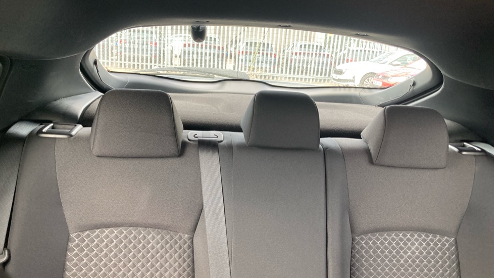 Toyota C-HR 1.8 Hybrid Icon 5dr CVT Hybrid Hatchback - Image 15