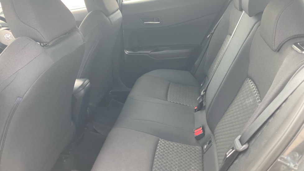 Toyota C-HR 1.8 Hybrid Icon 5dr CVT Hybrid Hatchback - Image 16
