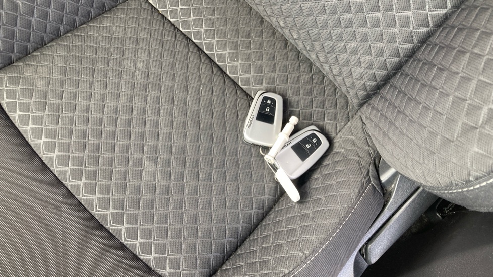 Toyota C-HR 1.8 Hybrid Icon 5dr CVT Hybrid Hatchback - Image 20